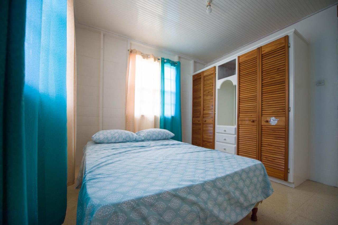 T.Cole'S Holiday Rental Saint James Extérieur photo